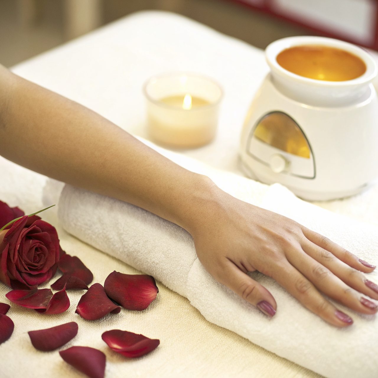 Waxing vs Laser Hair Removal: Choosing the Right Method for You
